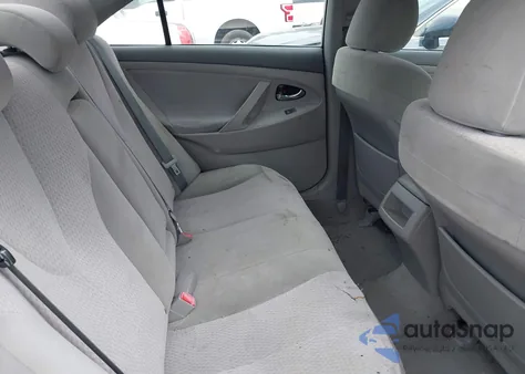 2010 Toyota Camry Le z USA, uszkodzony, nr VIN 4T1BF3EK9AU579739